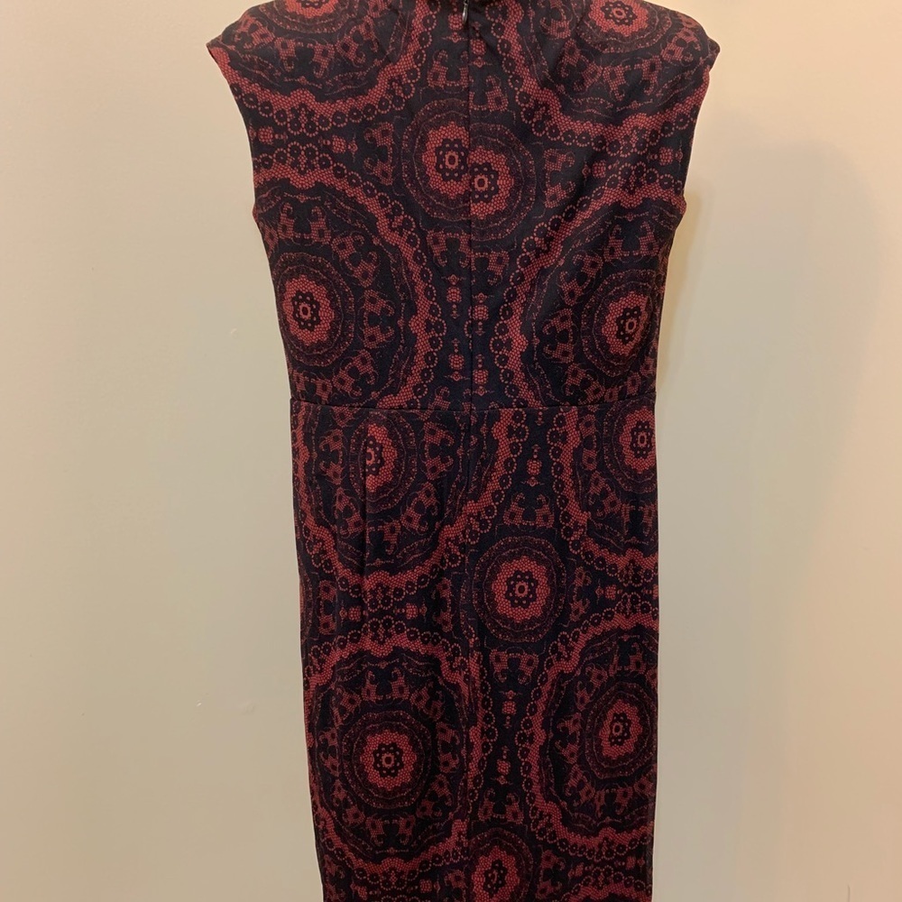 Jones New York Paisley Red and Black Ruched Front Dress Size 10 - Picture 5 of 6